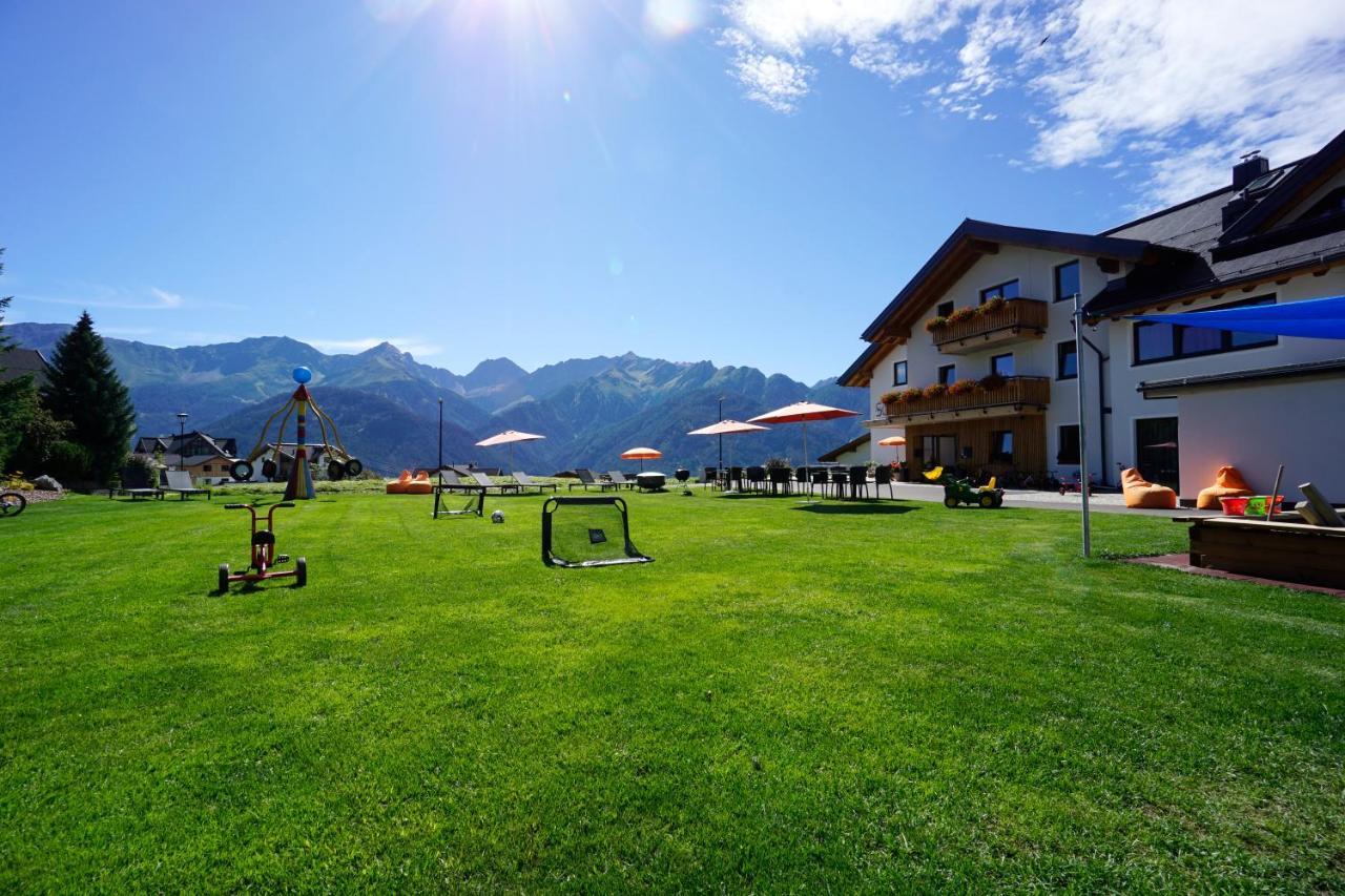 Apart-Hotel Dreisonnenhof Fiss Exterior foto