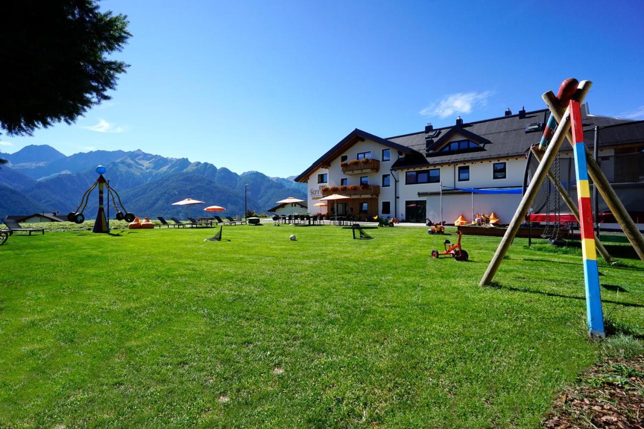 Apart-Hotel Dreisonnenhof Fiss Exterior foto